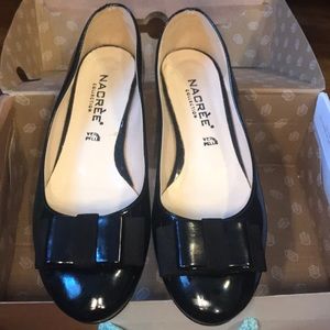 Nacree Black bow loafers. Size 37